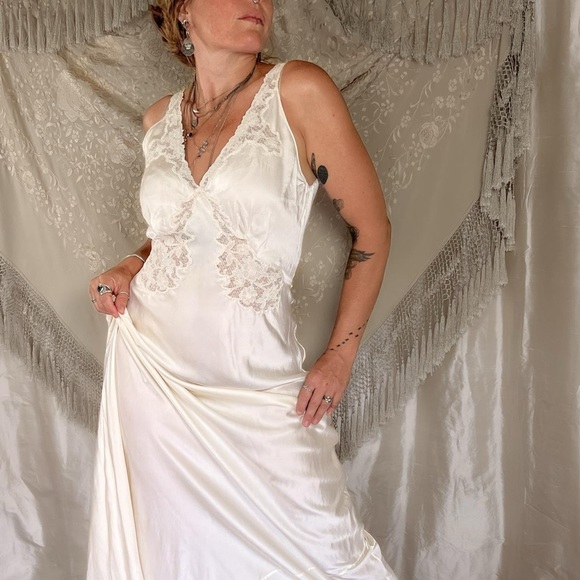 Dresses & Skirts - 1930s Vintage 100% silk maxi slip dress in egg shell white